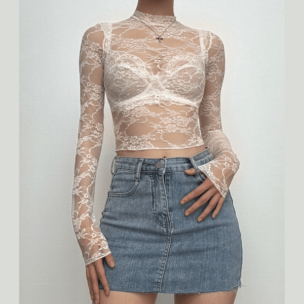 Top transparente de encaje con cuello alto y manga larga