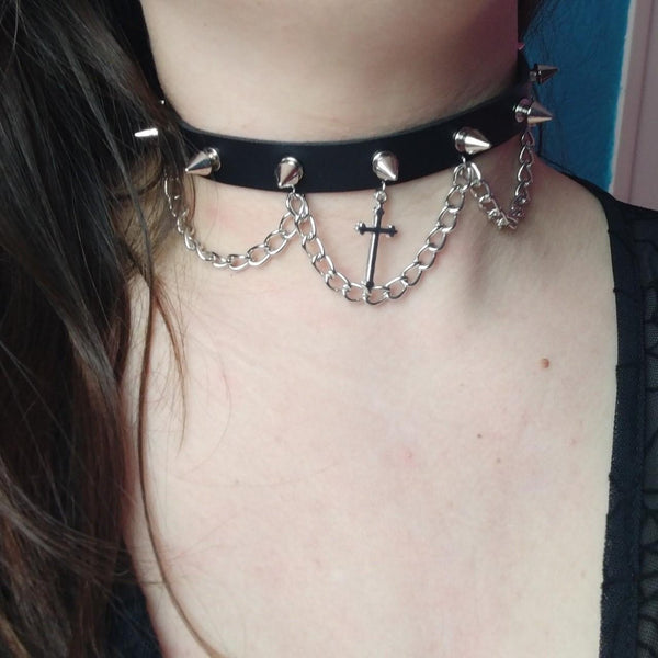 Layered rivet cross pendant metal chain choker necklace