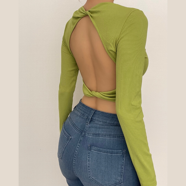 Knotted backless solid long sleeve ribbed crop top